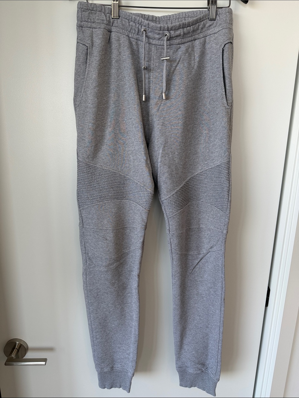Balmain Men's Gray Knit Jogger Sweatpants with Ribbed Knee Detail